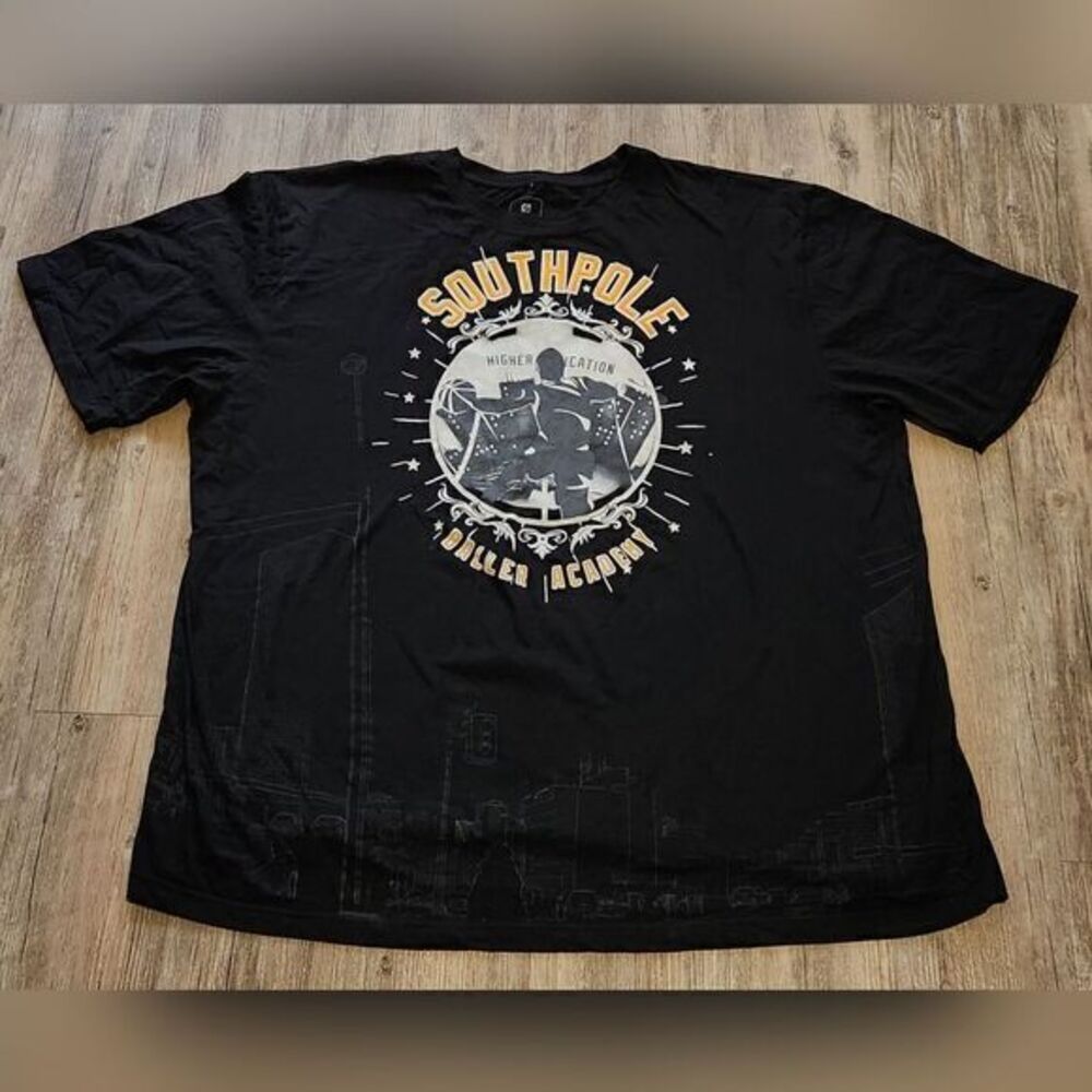 Southpole Spell‎ out Logo T-shirt size 5XB.